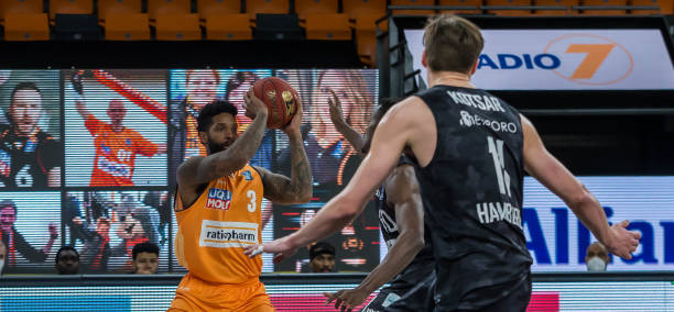 他的身体对 他的身体对