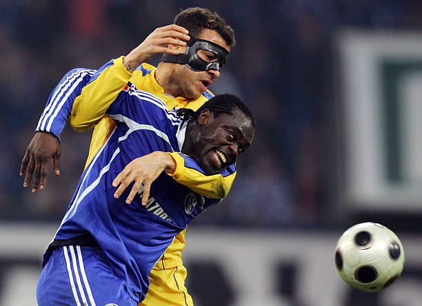 季首战便踢 季首战便踢